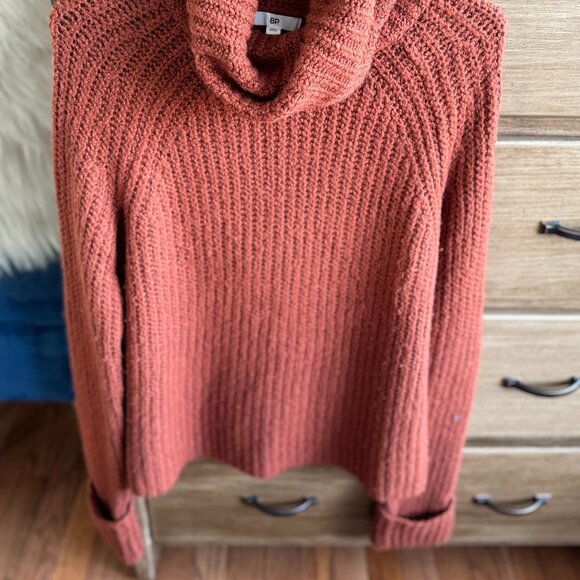 Nordstrom (BP=Brass Plum) super soft turtleneck sweater size small - Picture 3 of 5